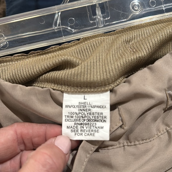 Magellan Outdoors 15” performance skirt with short liner and tie front.  Sz L - Picture 8 of 8